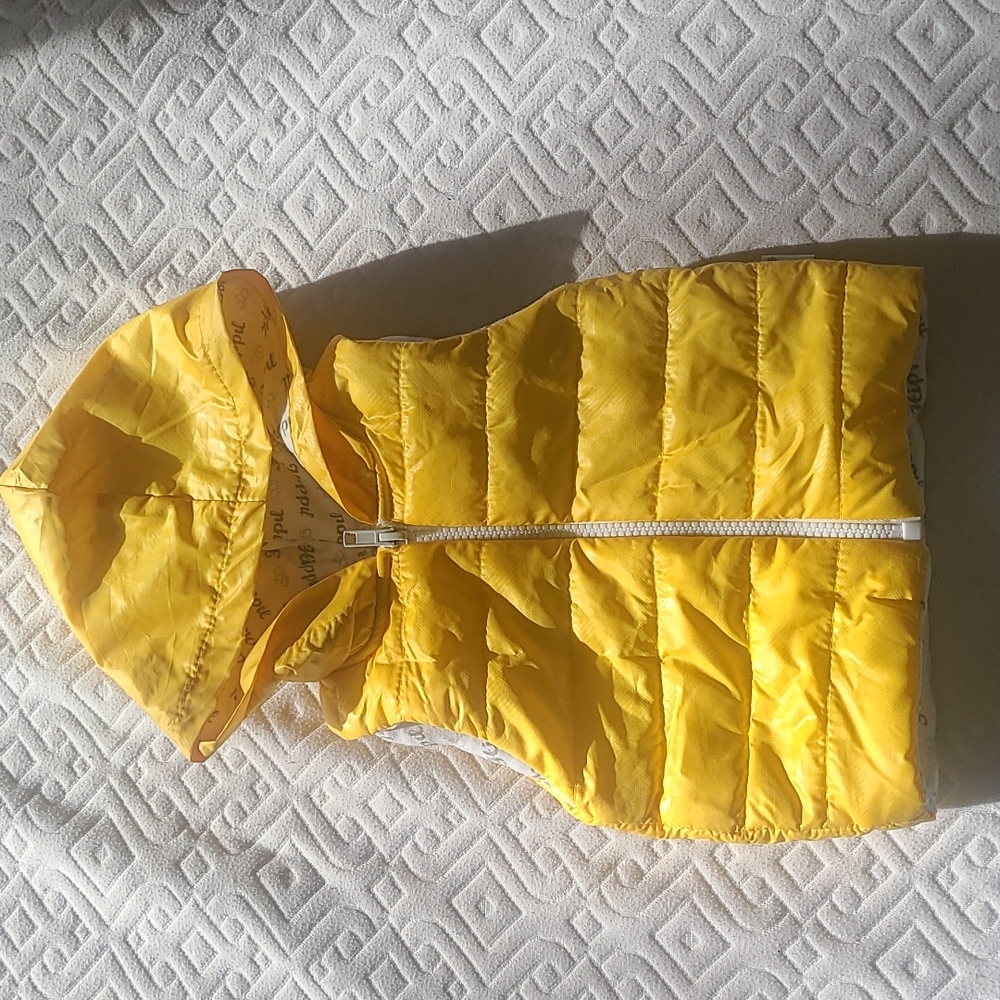 Baby vest 💛